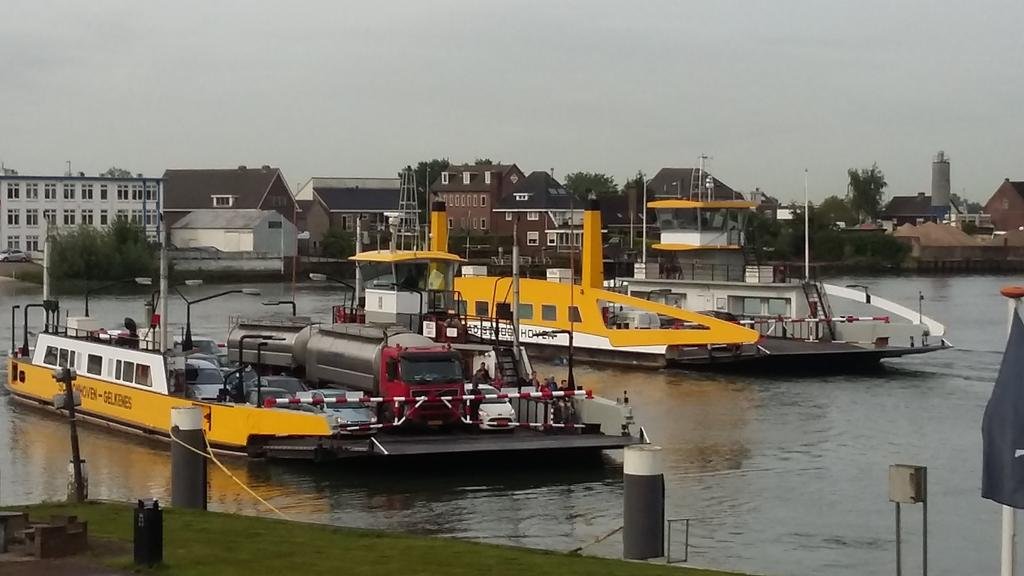 Veerdienst_ Schoonhoven_a