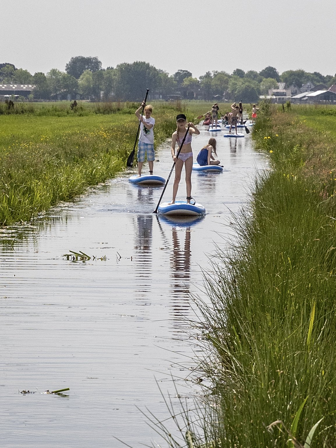 De_Vooruitgang_b_kind_op_sup_kano